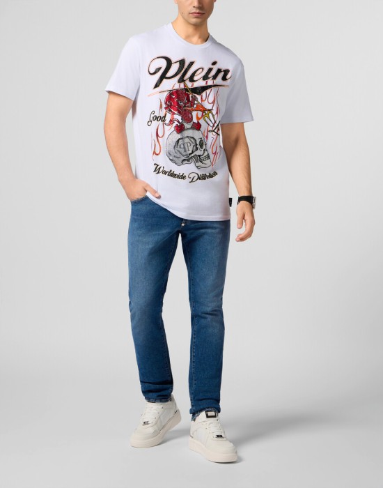 Товар белого цвета с внутренней стороны