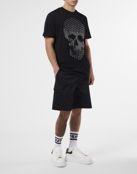 Товар черного цвета с внутренней стороны