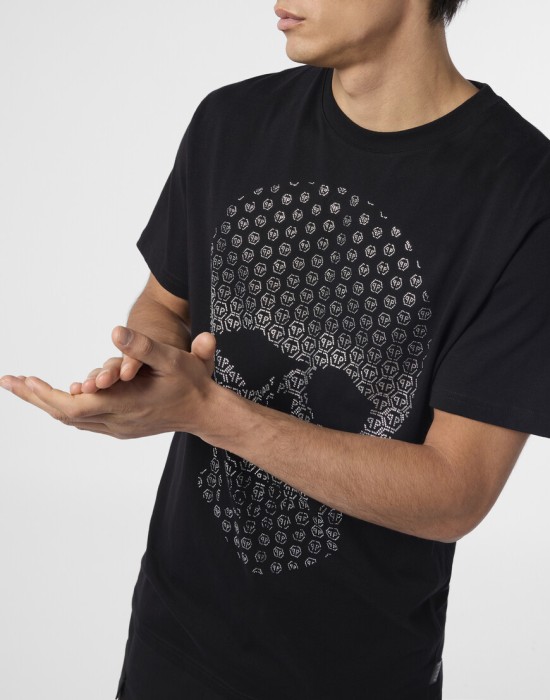 футболка  из проверенных материалов спереди