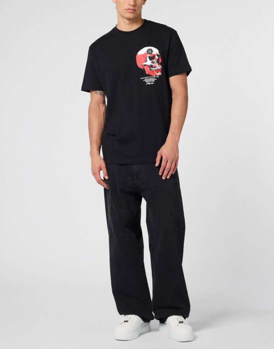 Товар черного цвета с внутренней стороны