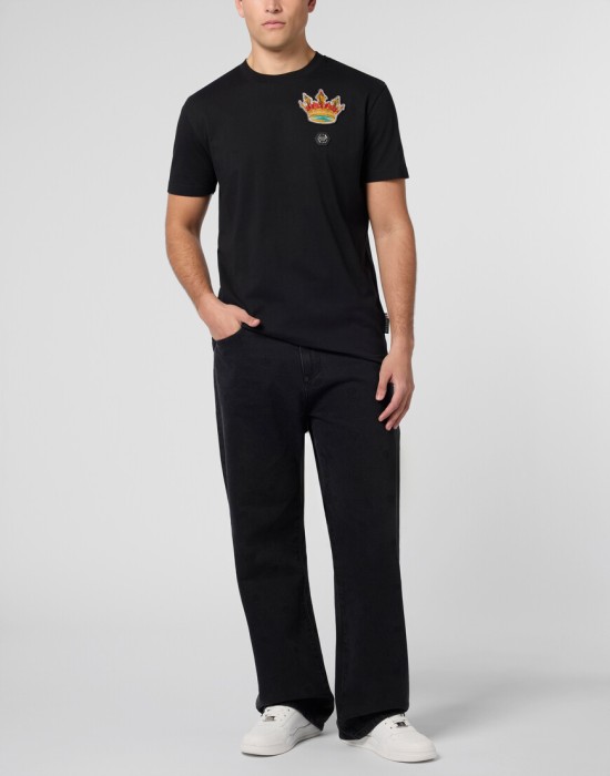 Товар черного цвета с внутренней стороны