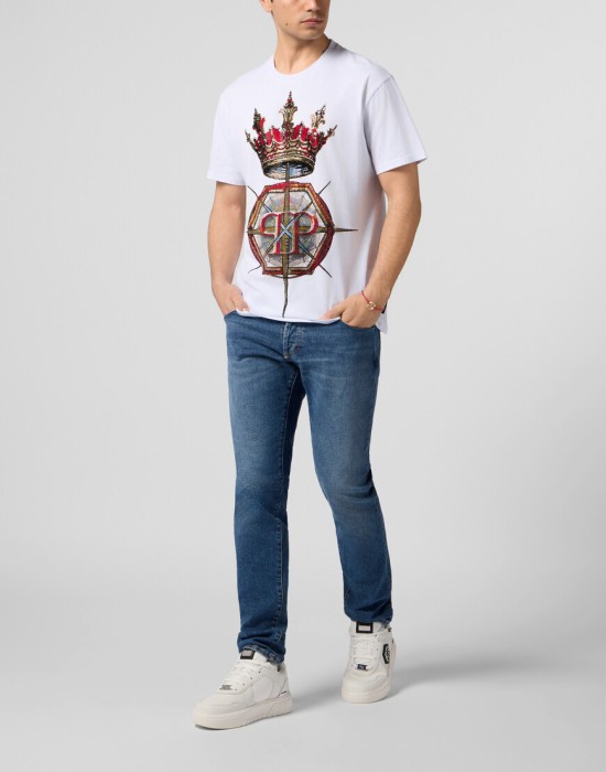 Товар белого цвета с внутренней стороны