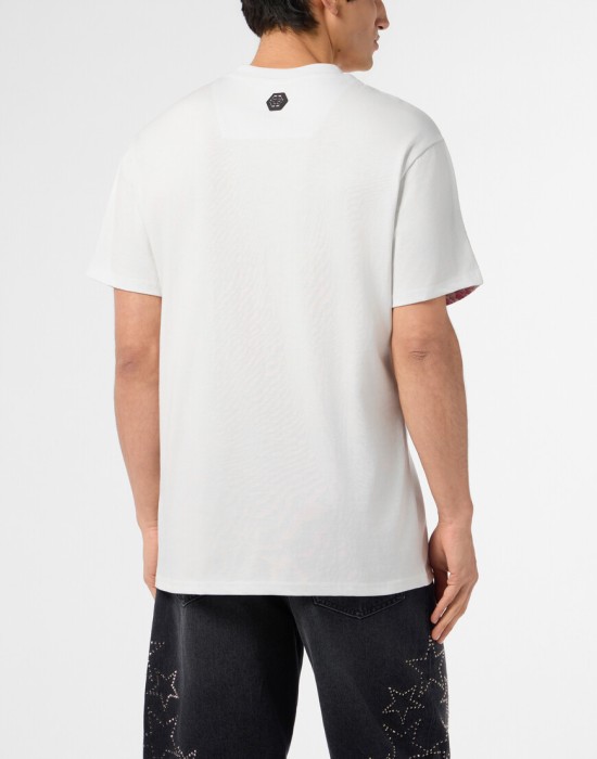 футболка  из америки вид сбоку