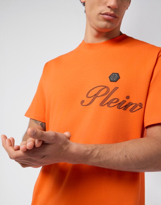 футболка  из проверенных материалов спереди