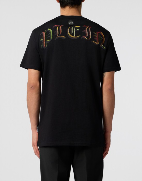 футболка  из америки вид сбоку