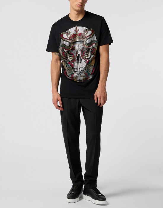 Товар черного цвета с внутренней стороны