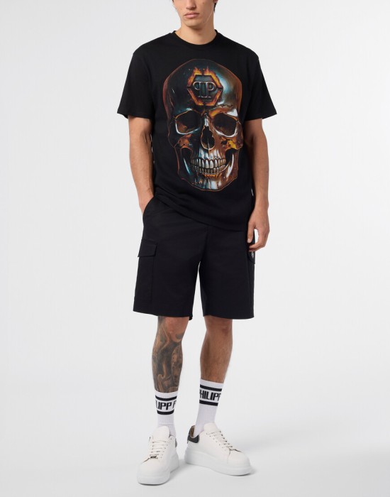 Товар черного цвета с внутренней стороны