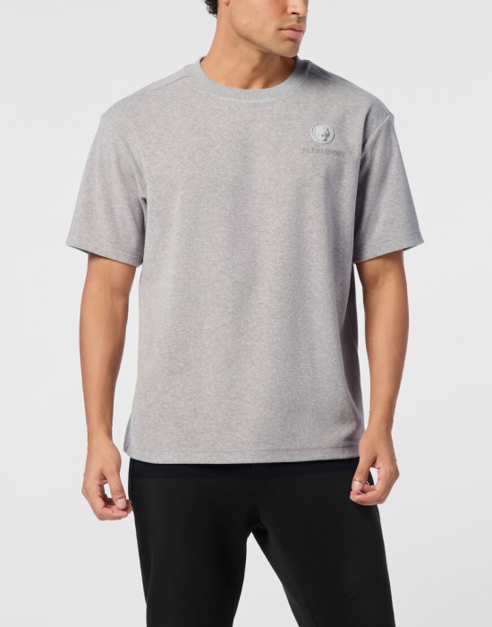 футболка  по цене 12000 руб вид справа