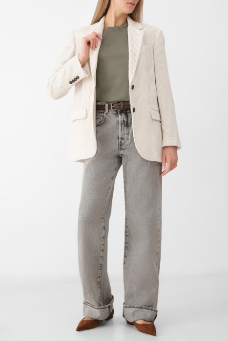 Товар зеленого цвета с внутренней стороны