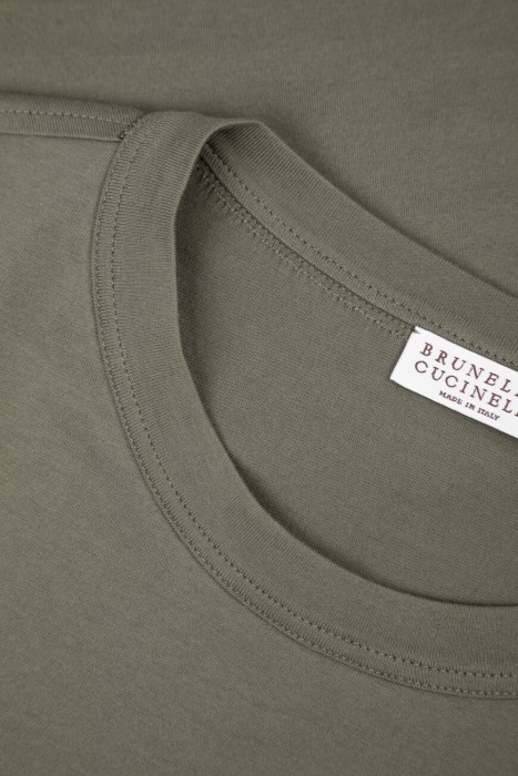 футболка  из хлопка спереди