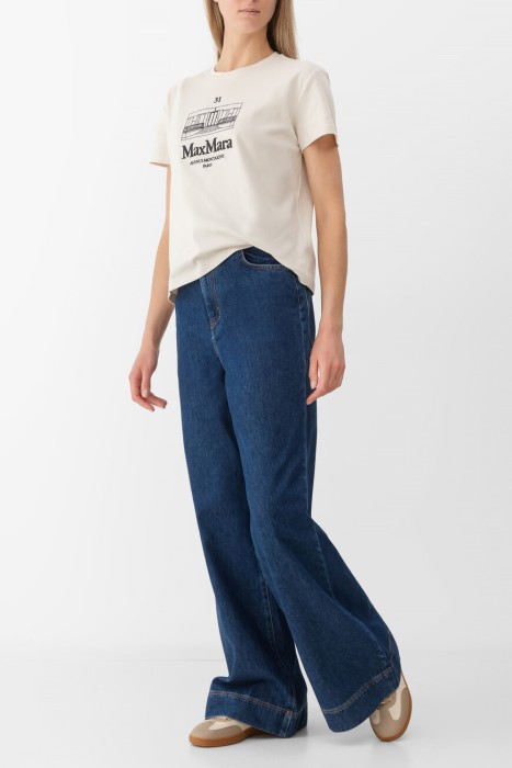 Товар кремового цвета с внутренней стороны