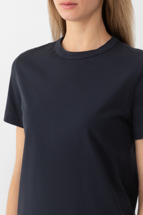 футболка  из италии вид сбоку