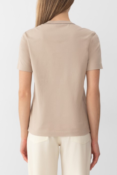 футболка  от бренда brunello cucinelli вид слева