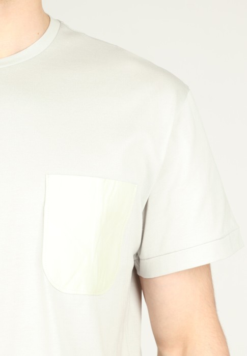 Товар серого цвета с внутренней стороны