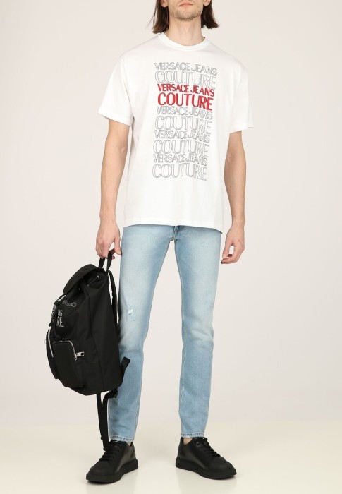 футболка  от бренда versace jeans couture вид слева