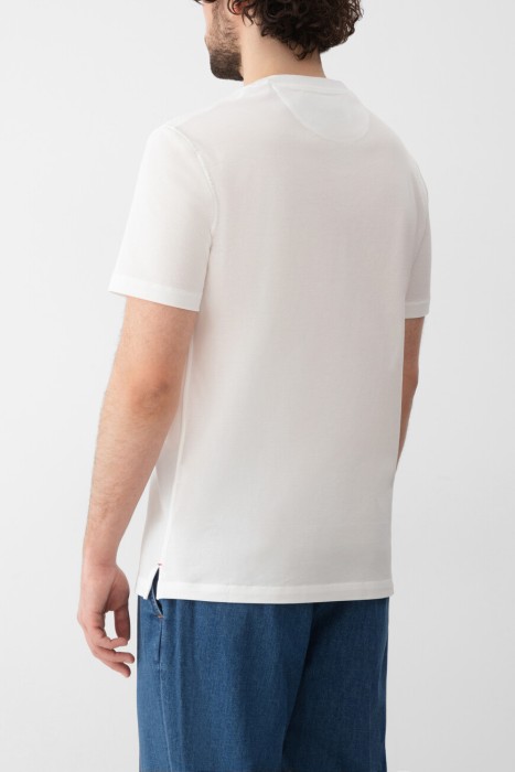 футболка  от бренда isaia вид слева