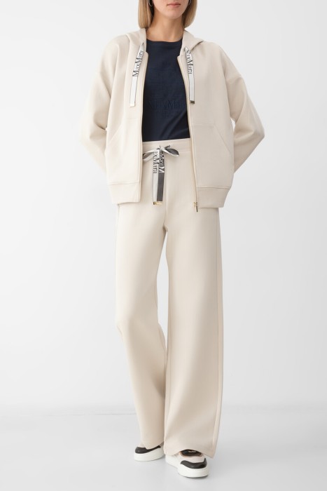 Товар синего цвета с внутренней стороны