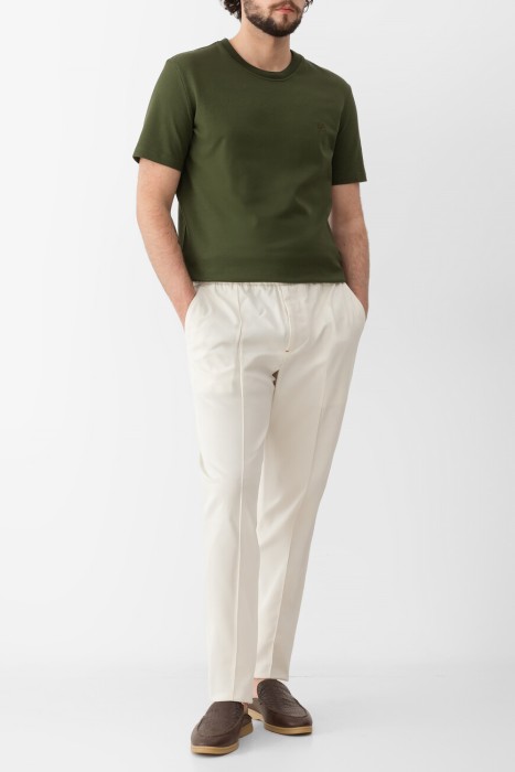 Товар зеленого цвета с внутренней стороны