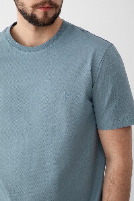 футболка  из италии вид сбоку