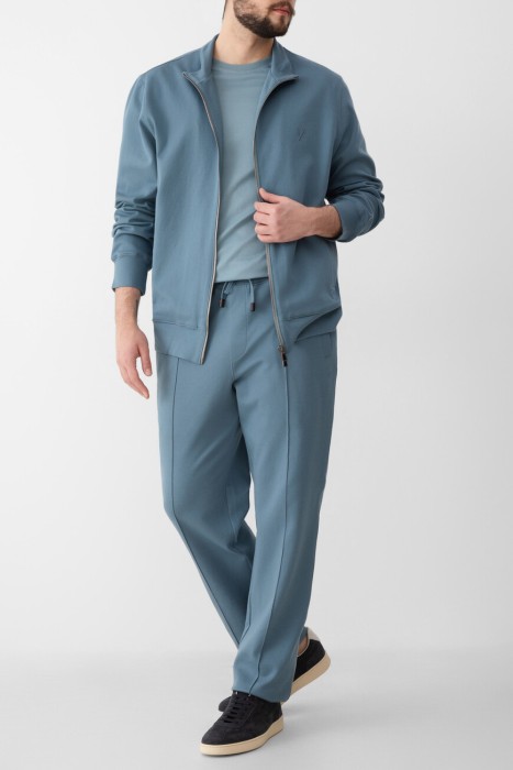 Товар голубого цвета с внутренней стороны