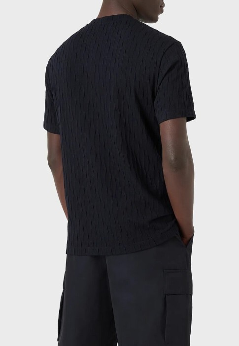 Товар синего цвета с внутренней стороны