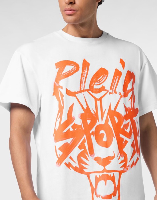 футболка  из проверенных материалов спереди