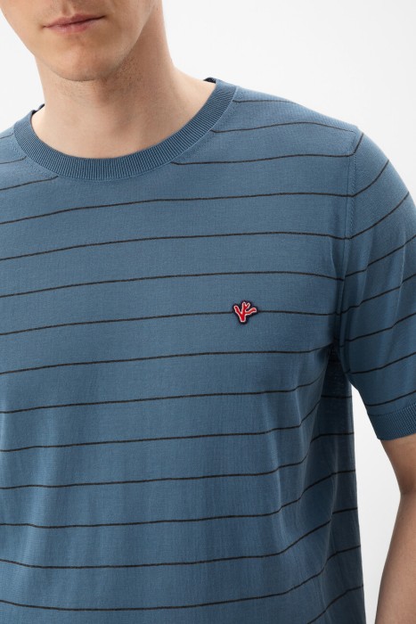 футболка  из италии вид сбоку