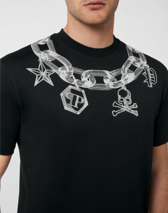 футболка  из америки вид сбоку