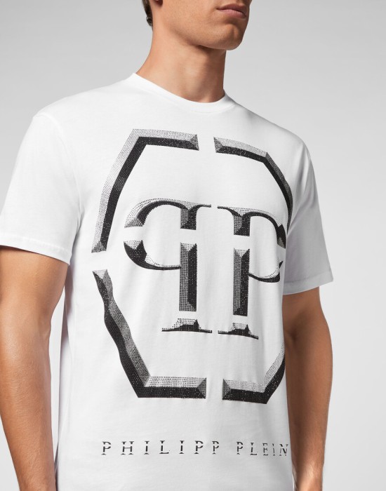 футболка  из америки вид сбоку