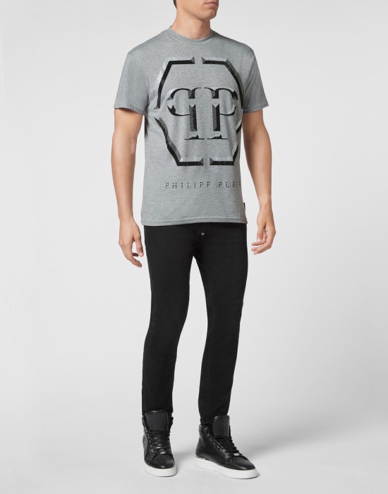 футболка  по цене 34821 руб вид справа