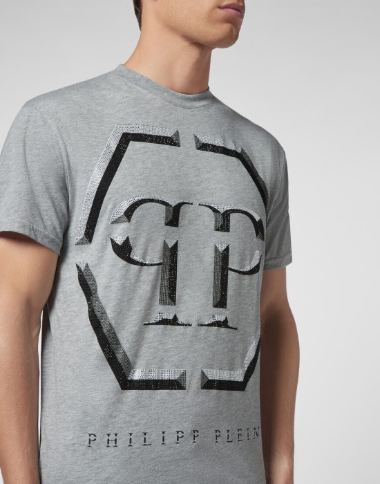 футболка  из америки вид сбоку