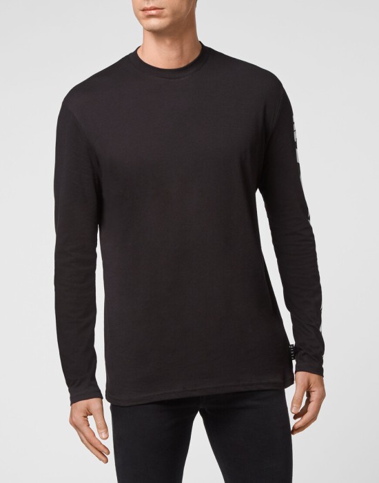 футболка  от бренда philipp plein вид слева