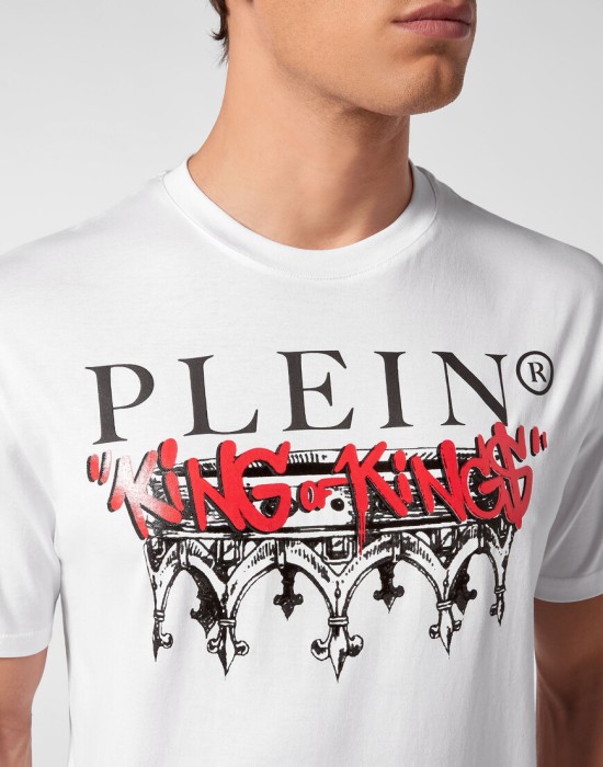 футболка  из америки вид сбоку