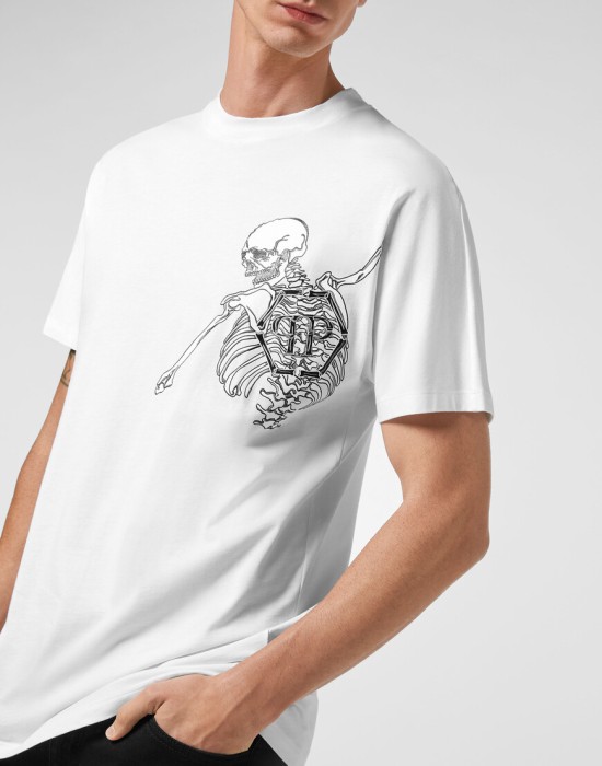 футболка  из америки вид сбоку