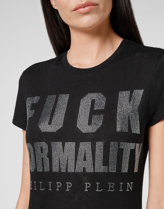 футболка  из проверенных материалов спереди