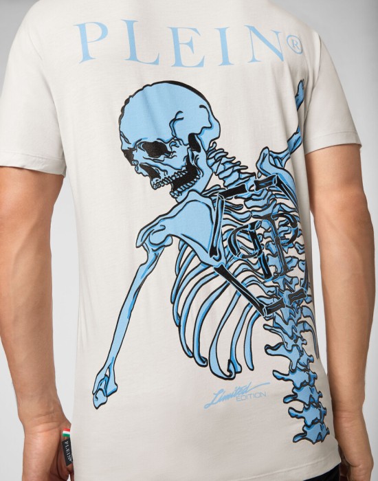 футболка  из проверенных материалов спереди