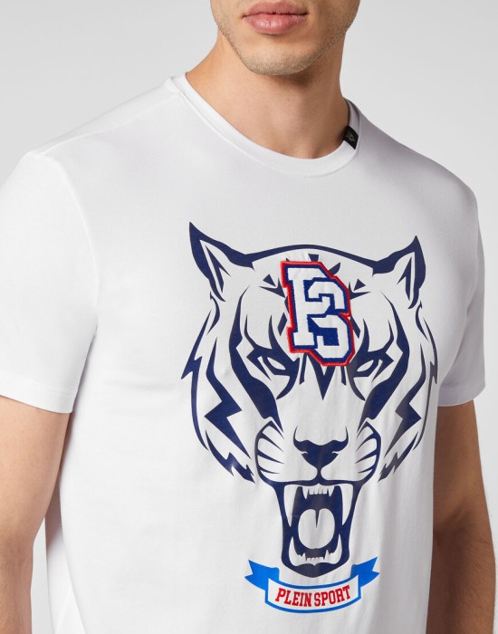 футболка  из проверенных материалов спереди