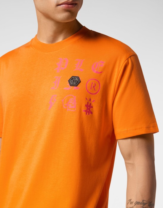 футболка  из проверенных материалов спереди