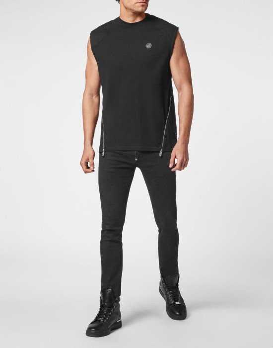 футболка  по цене 36696 руб вид справа