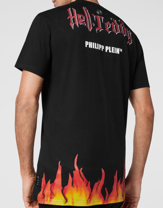 футболка  из америки вид сбоку