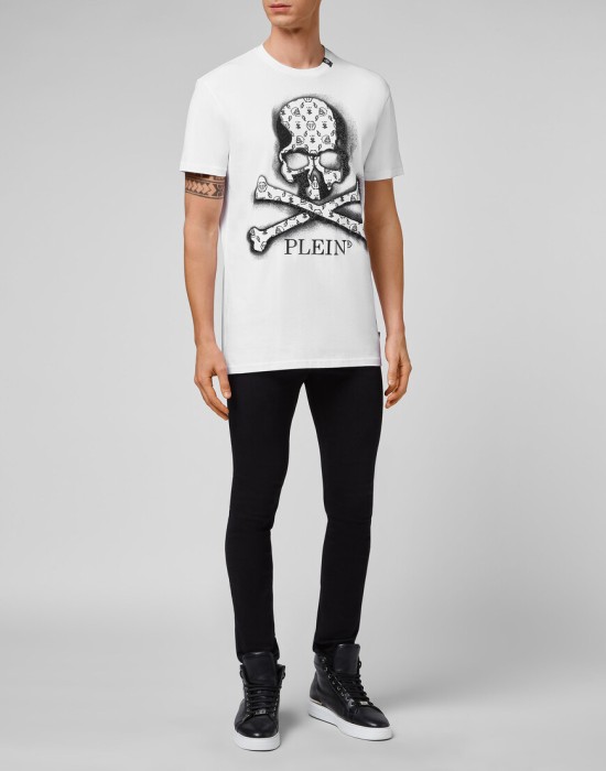 Товар белого цвета с внутренней стороны