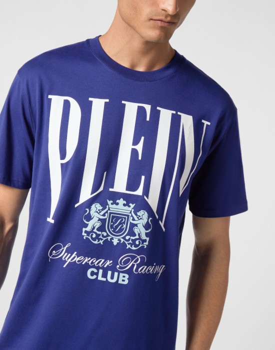 футболка  из америки вид сбоку