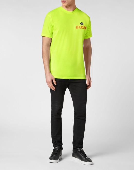 футболка  по цене 34821 руб вид справа