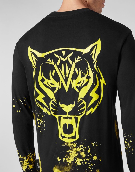 футболка  из италии вид сбоку