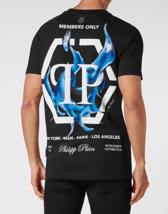 футболка  из америки вид сбоку