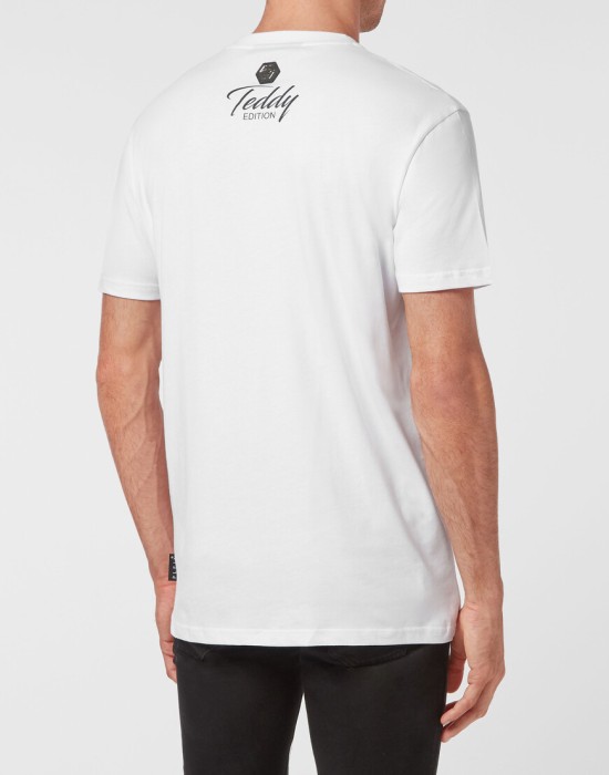 футболка  из америки вид сбоку