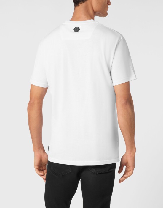 футболка  из америки вид сбоку