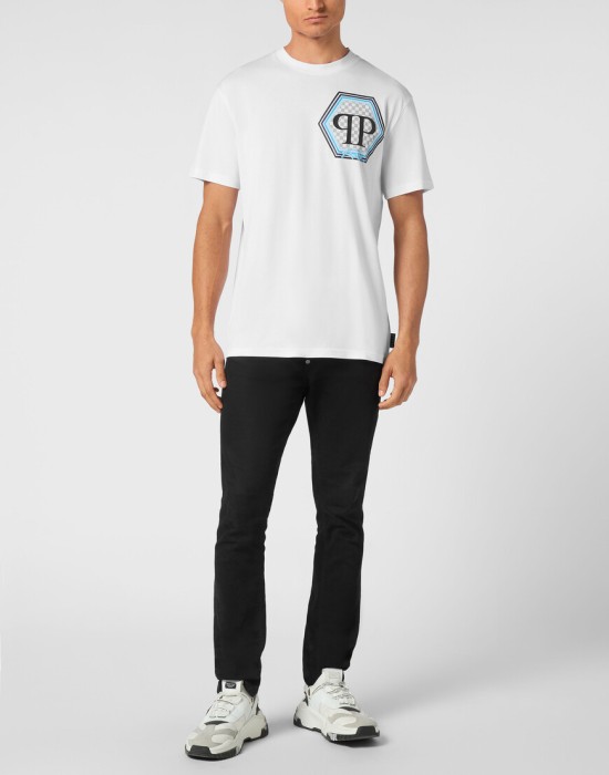 Товар белого цвета с внутренней стороны