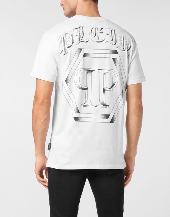 футболка  из америки вид сбоку