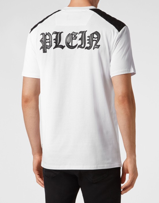 футболка  из америки вид сбоку